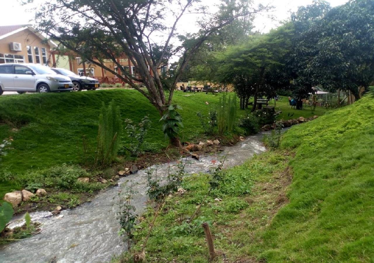 Hotel Desderia Mbeya Exteriör bild